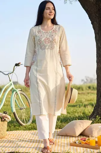 Women Floral Embroidered Regular Thread Work Pure Cotton Kurta with Trousers