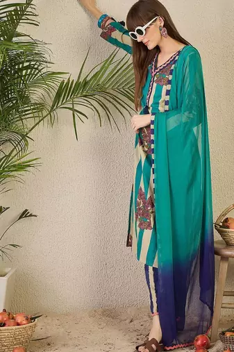 Women Floral Printed Pure Cotton V-Neck Kurta with Trousers & With Dupatta