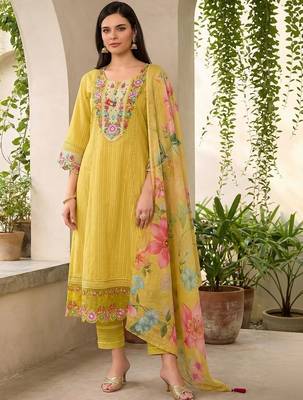Women Floral Embroidered Regular Thread Work Pure Cotton Kurta with Trousers & With Dupatta 1