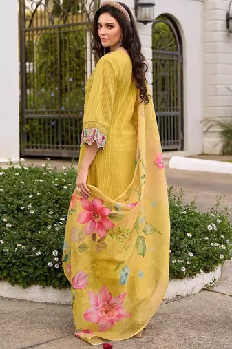 Women Floral Embroidered Regular Thread Work Pure Cotton Kurta with Trousers & With Dupatta
