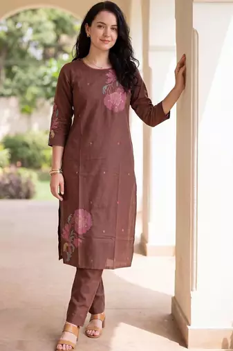 Women Floral Embroidered Regular Thread Work Kurta with Palazzos