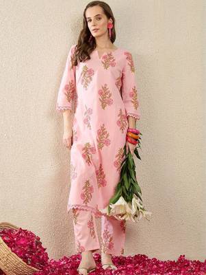 Women Floral Printed Regular Pure Cotton Kurta with Trousers 1