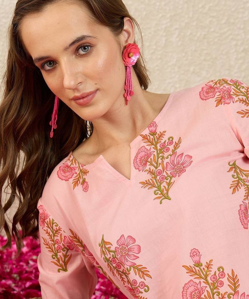 Women Floral Printed Regular Pure Cotton Kurta with Trousers