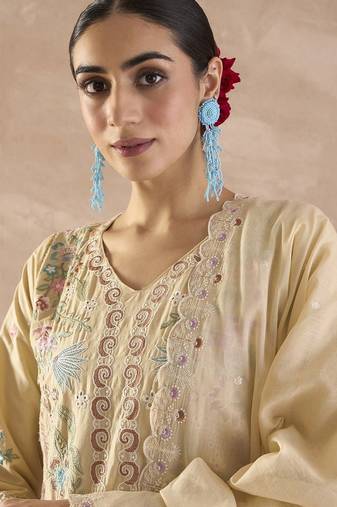 Floral Embroidered V-Neck Thread Work  Cotton Kurta With Trousers & Dupatta