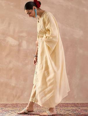 Floral Embroidered V-Neck Thread Work Pure Cotton Kurta With Trousers & Dupatta 2