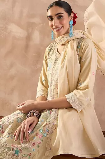 Floral Embroidered V-Neck Thread Work Pure Cotton Kurta With Trousers & Dupatta