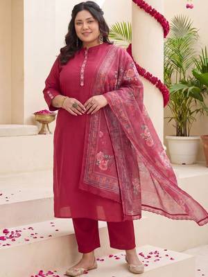 Plus Size Red Embroidered Straight Kurta Trousers With Dupatta Set 2