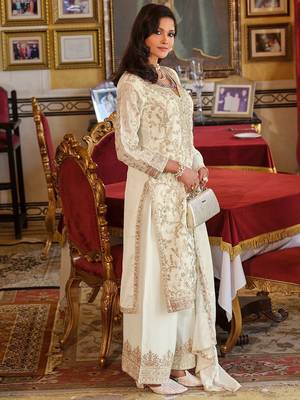 Adults-Women Woven Design Embroidered Kurta with Palazzos & Dupatta 3