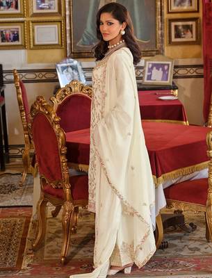 Adults-Women Woven Design Embroidered Kurta with Palazzos & Dupatta 4
