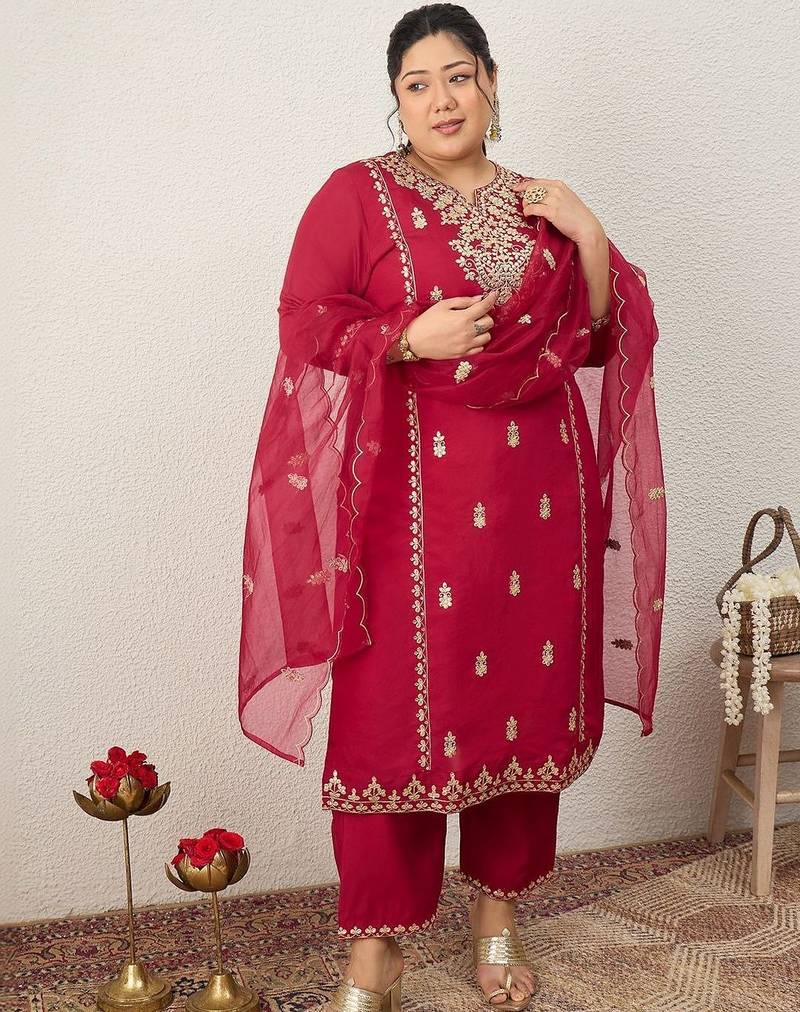 Plus Size Ethnic Motifs Embroidered Regular Kurta with Trousers & With Dupatta