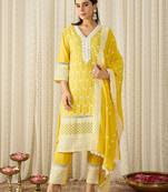 Women Embroidered Regular Chikankari Pure Cotton Kurta With Trousers & Dupatta