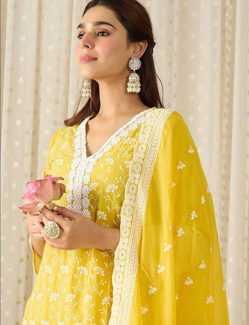 Women Embroidered Regular Chikankari Pure Cotton Kurta With Trousers & Dupatta