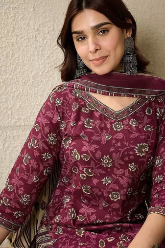 Women Floral Printed Regular  Cotton Kurta with Salwar & With Dupatta