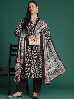 Women Floral Printed Angrakha Pure Cotton Kurta with Trousers & With Dupatta 1