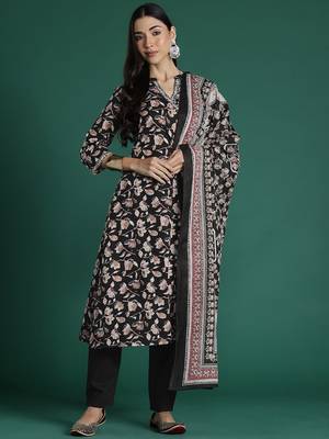 Women Floral Printed Angrakha Pure Cotton Kurta with Trousers & With Dupatta 7