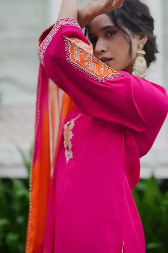 Women Ethnic Motifs Embroidered Regular Kurta with Trousers & With Dupatta