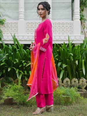 Women Ethnic Motifs Embroidered Regular Kurta with Trousers & With Dupatta 3