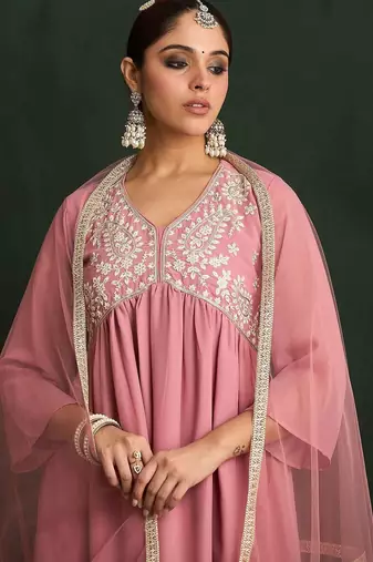 Women Paisley Embroidered Regular Thread Work Kurta with Trousers & With Dupatta