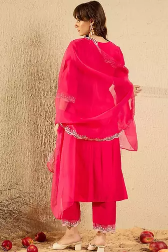 Women Floral Embroidered Regular Thread Work Liva Kurta with Trousers & With Dupatta