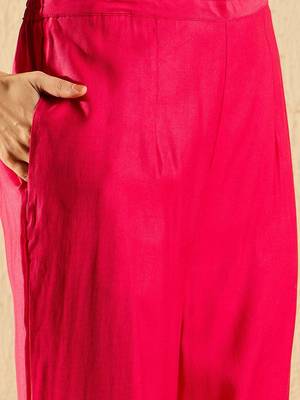 Women Floral Embroidered Regular Thread Work Liva Kurta with Trousers & With Dupatta 6