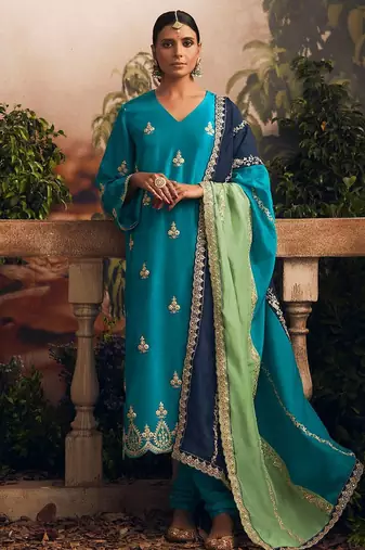 Women Ethnic Motifs Embroidered Regular Sequinned Kurta with Trousers set