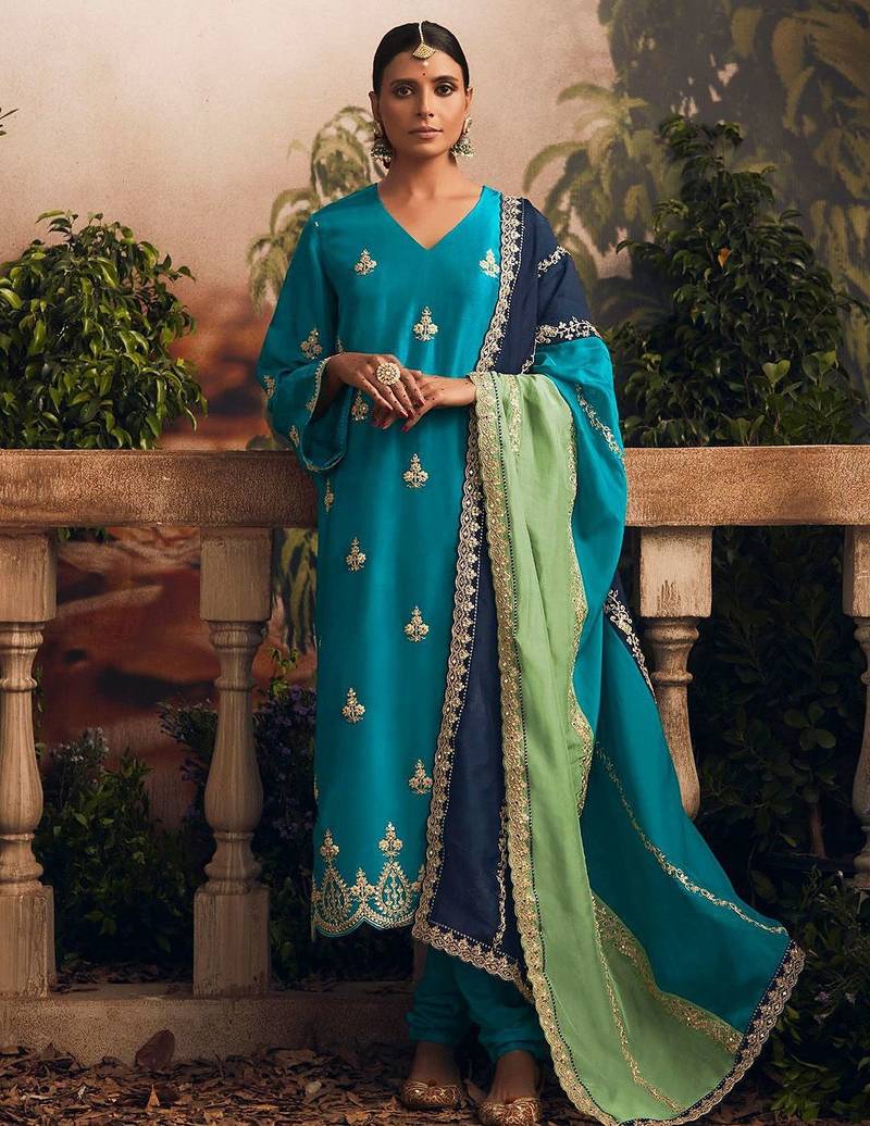 Women Ethnic Motifs Embroidered Regular Sequinned Kurta with Trousers set