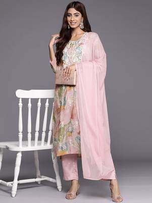 Women Embroidered Regular Thread Work Kurta with Trousers & Dupatta 7