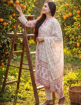 Women Floral Printed Regular Beads and Stones Pure Cotton Kurta with Trousers & With Dupatta 3