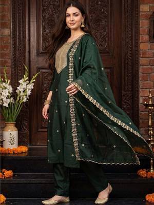 Women Ethnic Motifs Embroidered Regular Kurta with Trousers & With Dupatta 5