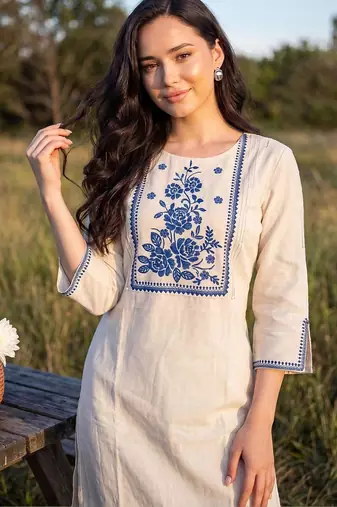 Women Floral Embroidered Regular Thread Work Pure Cotton Kurta with Trousers