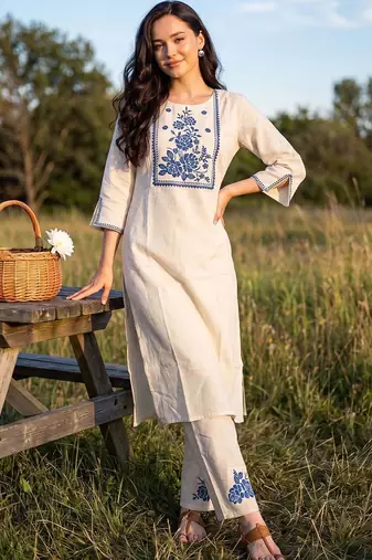 Women Floral Embroidered Regular Thread Work Pure Cotton Kurta with Trousers