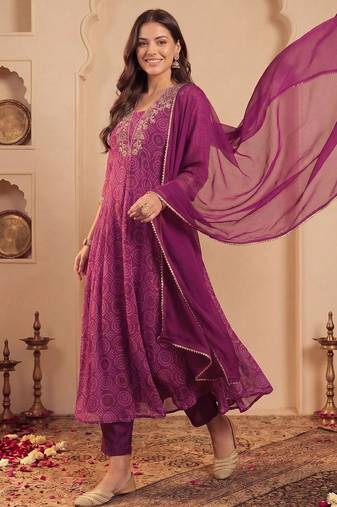 Women Ethnic Motifs Printed Regular Thread Work Kurta with Trousers & With Dupatta