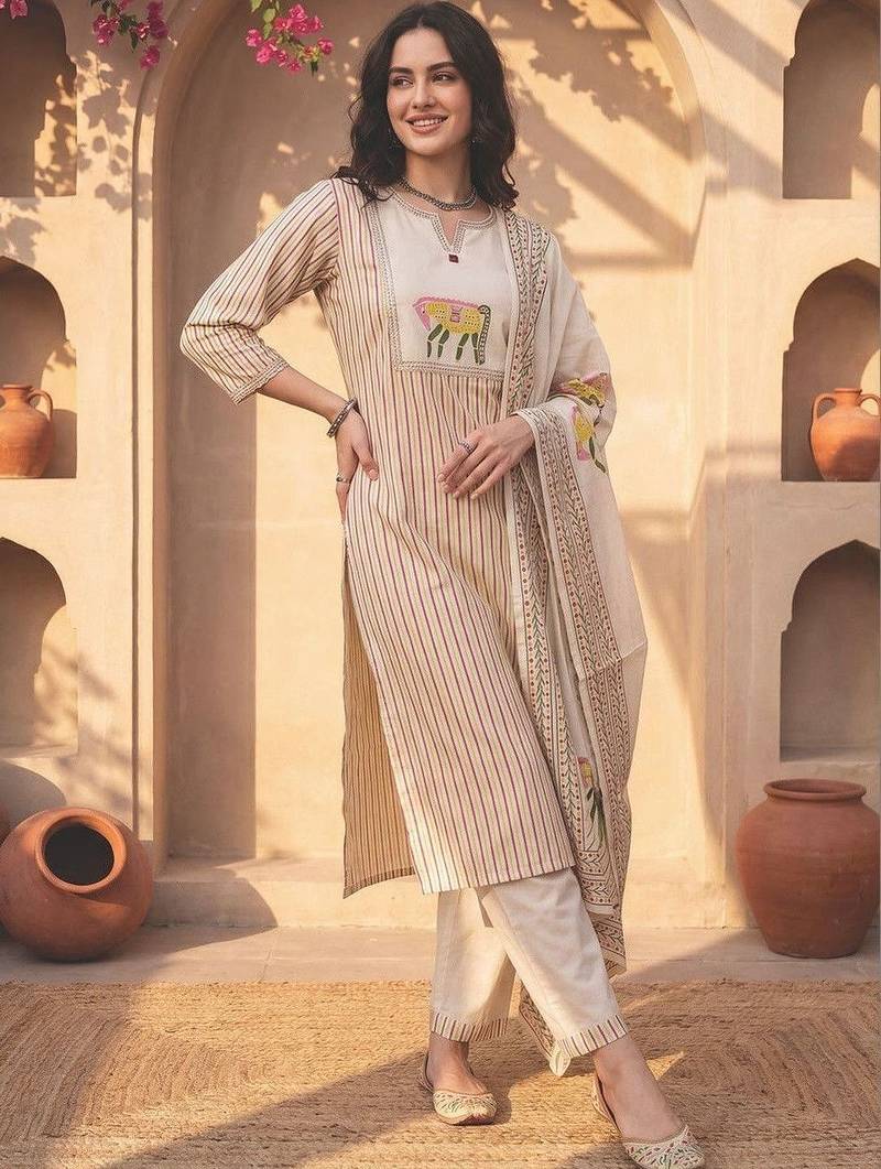 Women Printed Regular Thread Work Pure Cotton Kurta with Trousers & With Dupatta