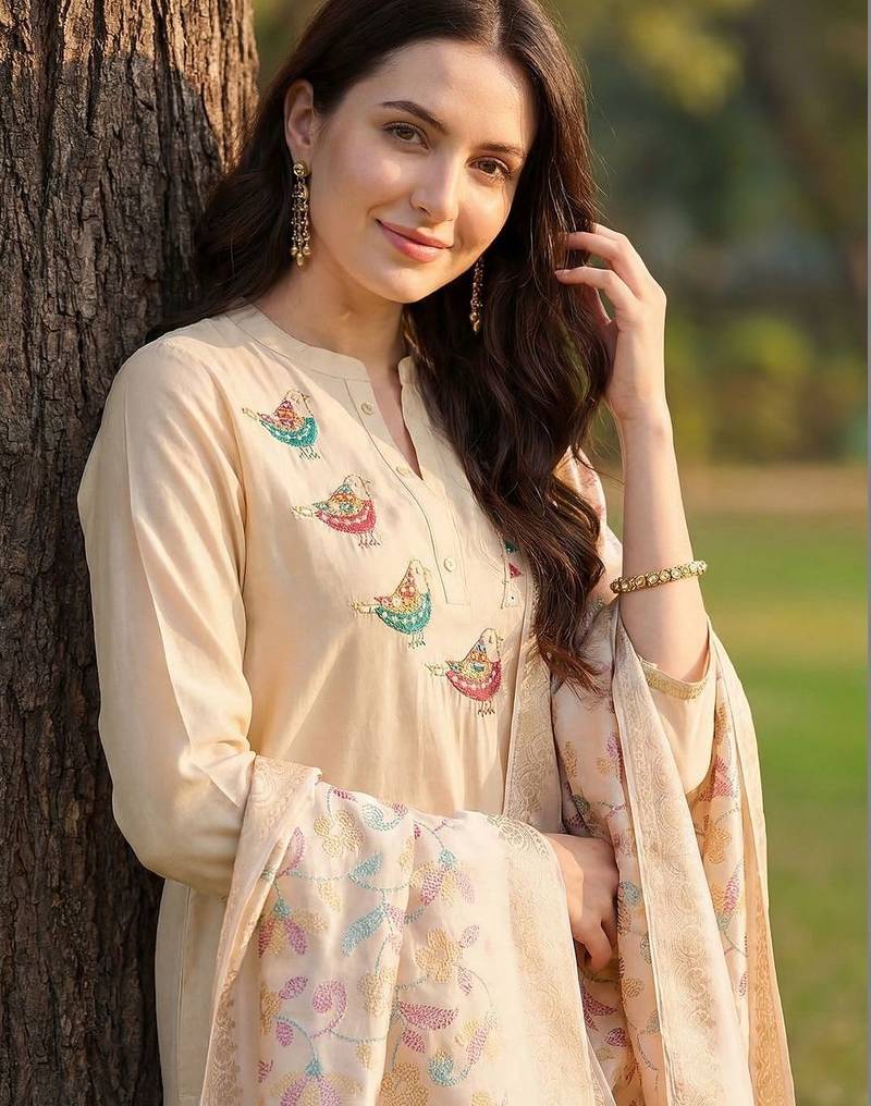 Women Ethnic Motifs Embroidered Regular Thread Work Kurta with Trousers & With Dupatta