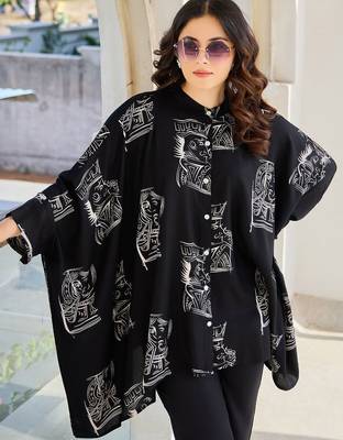 Women Geometric Printed Mandarin Collar Regular Kaftan Kurta with Trousers 1
