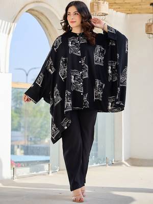 Women Geometric Printed Mandarin Collar Regular Kaftan Kurta with Trousers 5