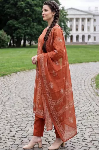 Women Ethnic Motifs Printed Regular Pure Cotton Kurta with Trousers & With Dupatta