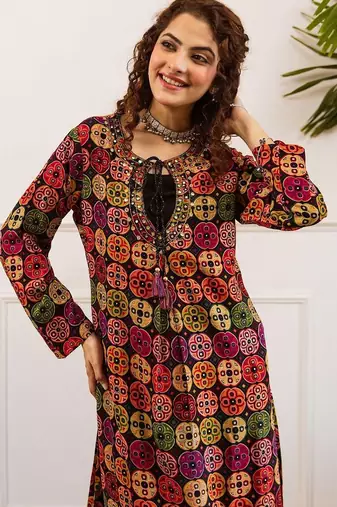 Women Printed Regular Beads and Stones Work Kurta with Palazzos