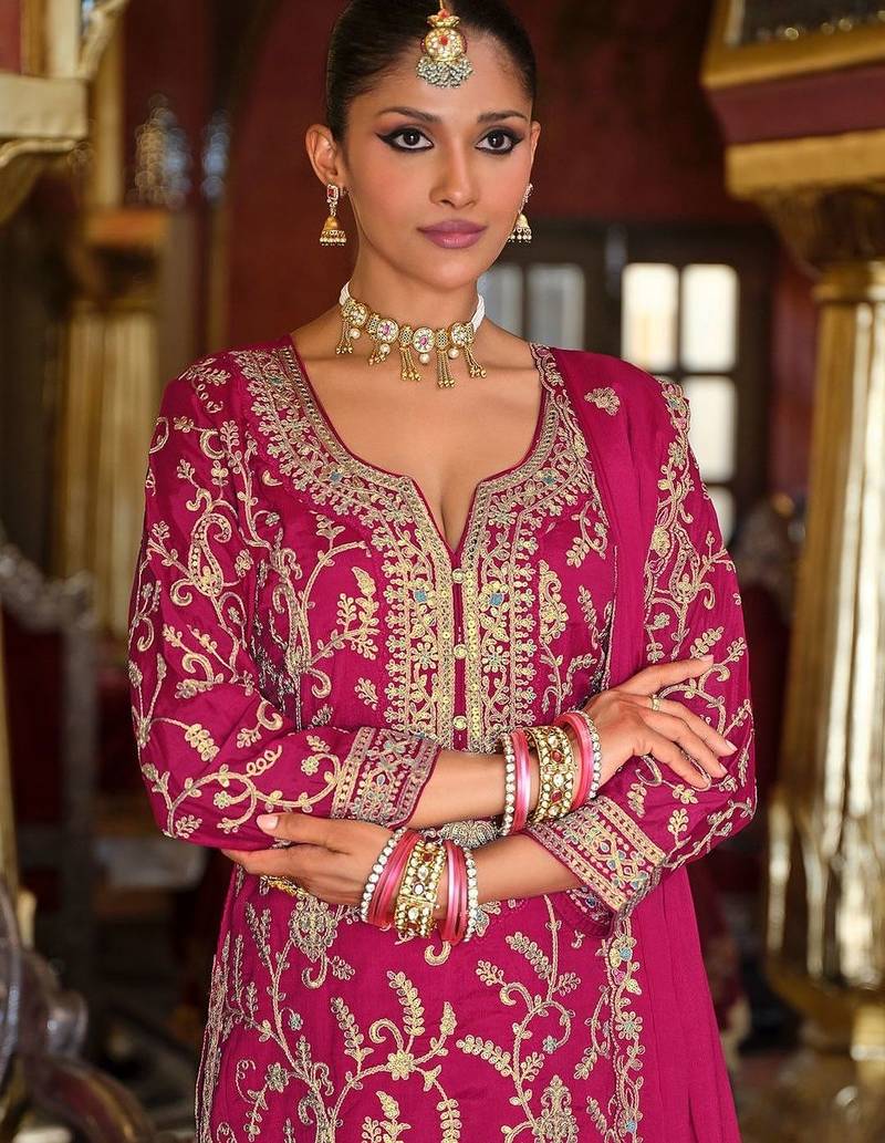 Ethnic Motifs Embroidered Zari V-Neck Straight Kurta & Palazzos With Dupatta