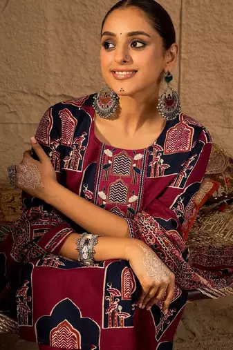 Women Ethnic Motifs Printed Pure Cotton Kurta Trousers & With Dupatta Kurta Sets