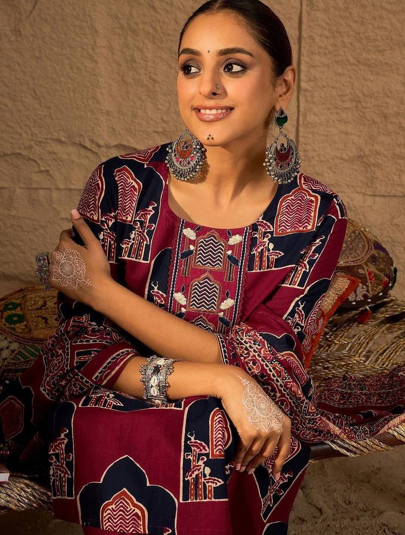 Women Ethnic Motifs Printed Pure Cotton Kurta Trousers & With Dupatta Kurta Sets