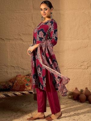 Women Ethnic Motifs Printed Pure Cotton Kurta Trousers & With Dupatta Kurta Sets 6