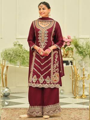 Ethnic Motifs Embroidered Zari Kurta with Trousers & With Dupatta 1