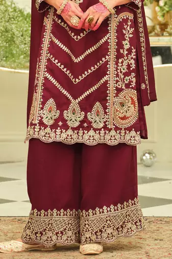Ethnic Motifs Embroidered Zari Kurta with Trousers & With Dupatta