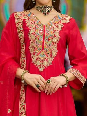Women Embroidered Regular Thread Work Kurta with Trousers & Dupatta 5