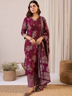 Women Floral Printed Regular Chanderi Silk Kurta with Trousers & With Dupatta 1
