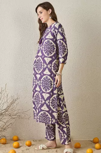 Women Purple Printed Straight Kurta Trousers Set