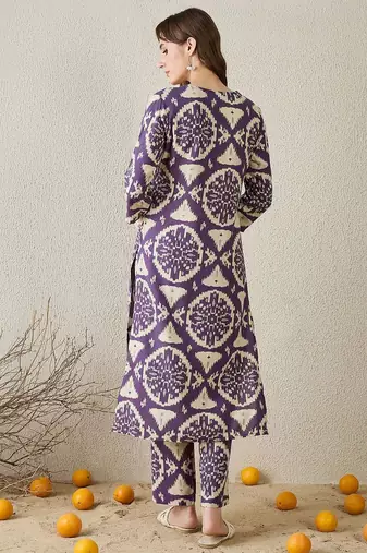 Women Purple Printed Straight Kurta Trousers Set