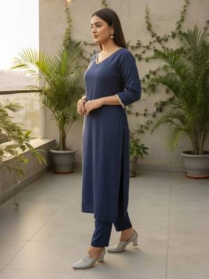 Women V-Neck Straight Kurta with Trouser 3