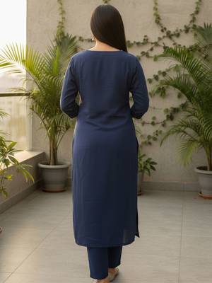 Women V-Neck Straight Kurta with Trouser 4